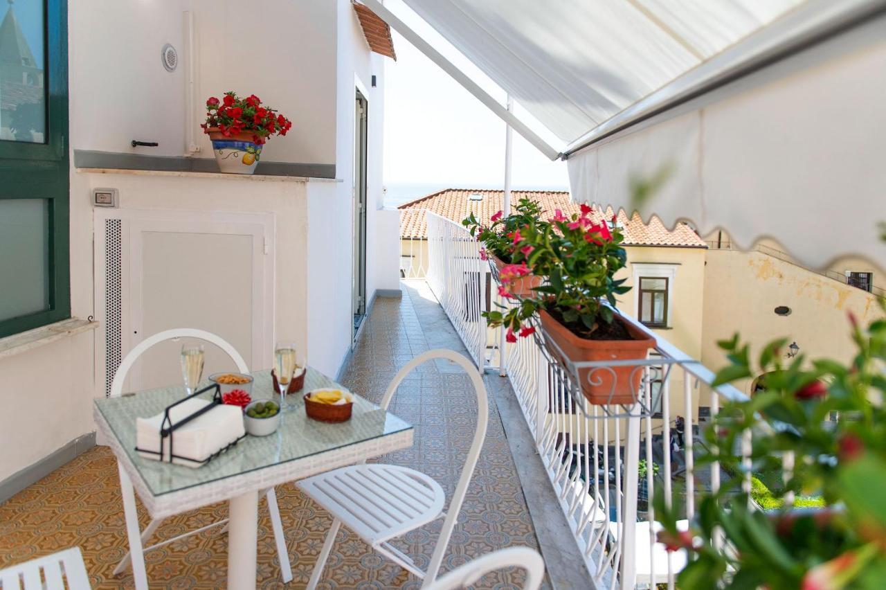 Marileo Amalfi Apartment Bagian luar foto