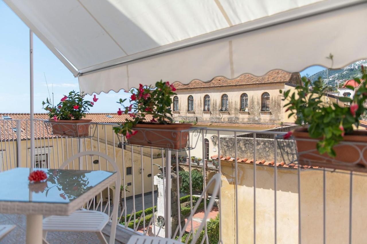 Marileo Amalfi Apartment Bagian luar foto